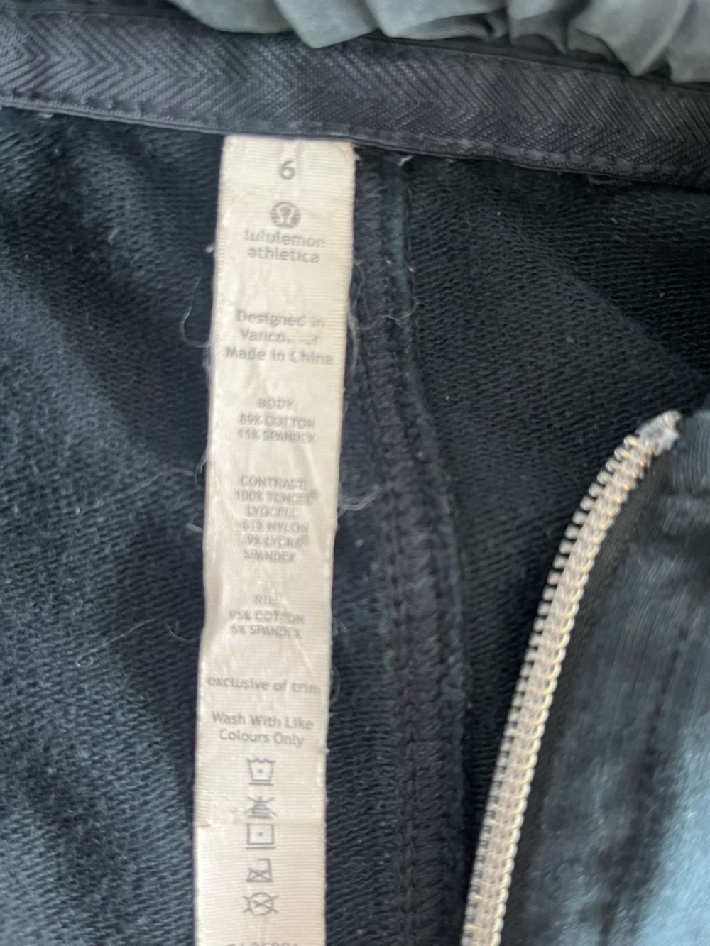 lululemon athletica black scuba ruched hood zip up jacket- Limited US 6 - Picture 12 of 14